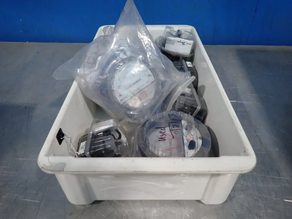 Dwyer Magnehelics