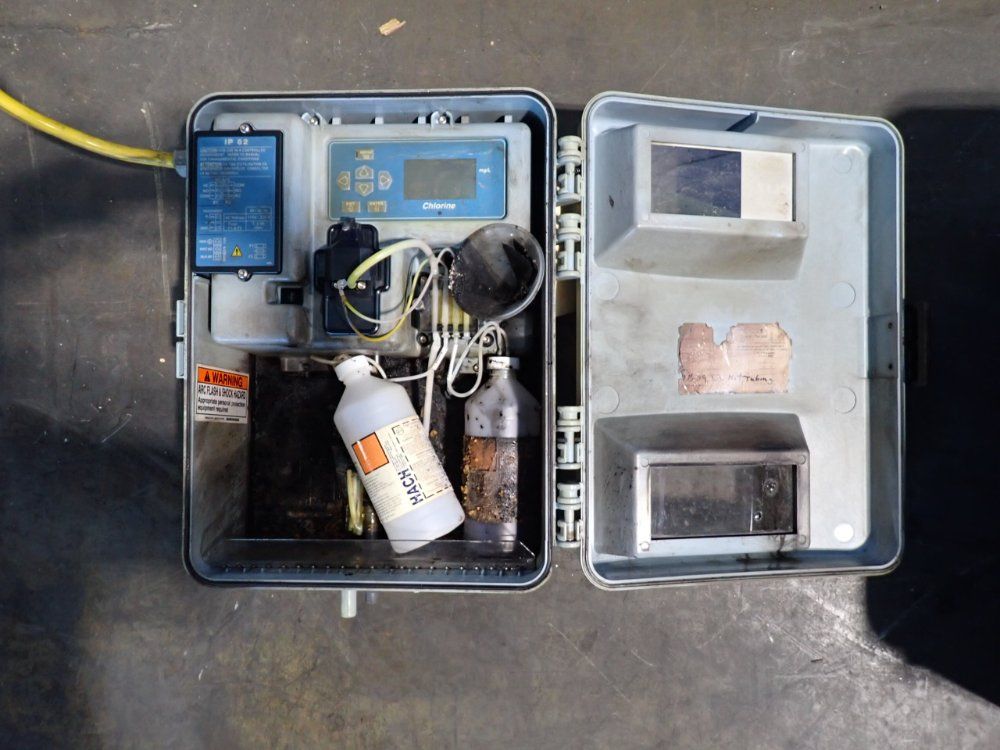 Hach Chlorine Analyzer - Cl17