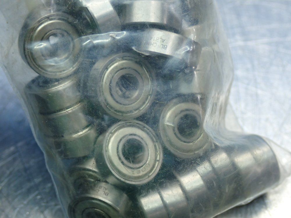 Unknown Roller Bearings, 44pcs - Alb14
