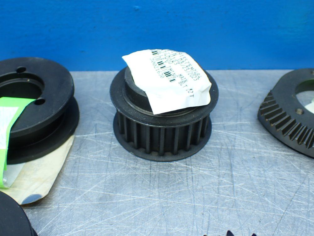 Unknown 14pcs Assorted Gear/pully Lot - Unknown