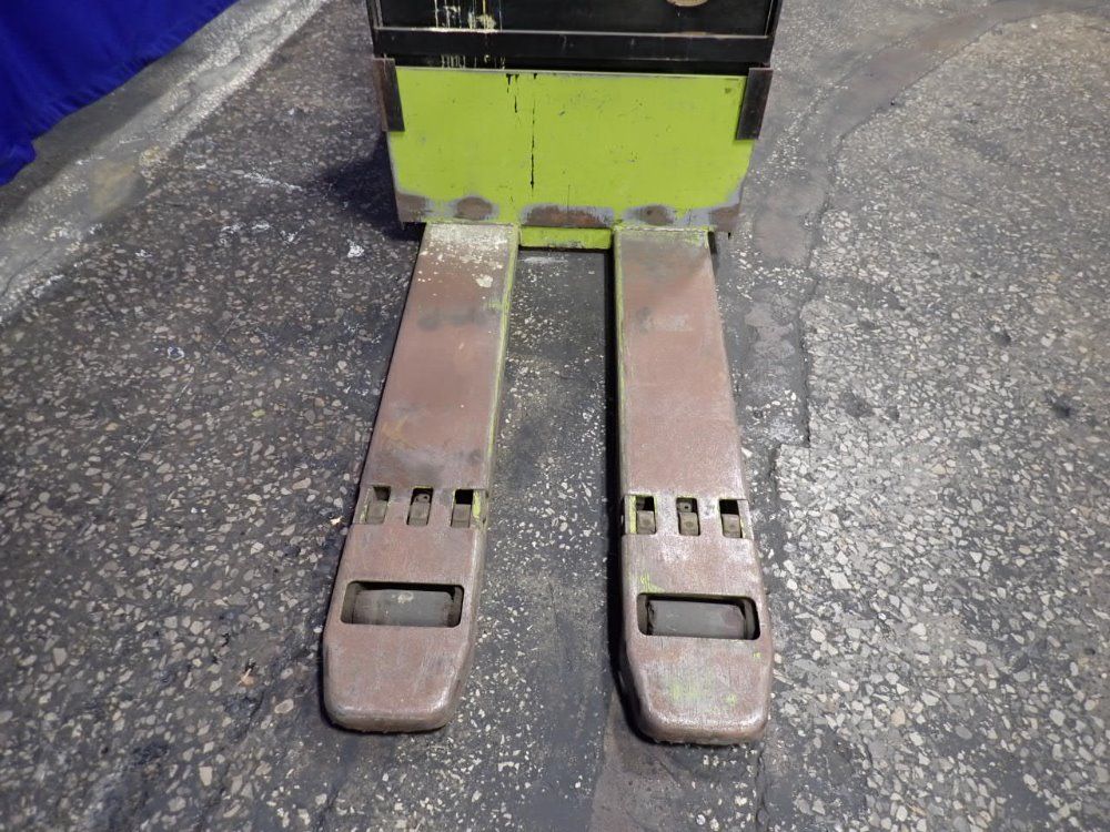Clark 6000 Lbs Electric Pallet Jack - Hwd 30