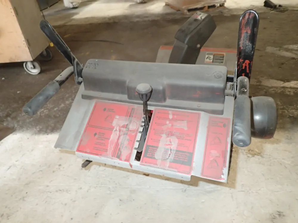 Yard Machine 24'' / 5 Hp Gas Snow Blower - Mtd/31ae600e382