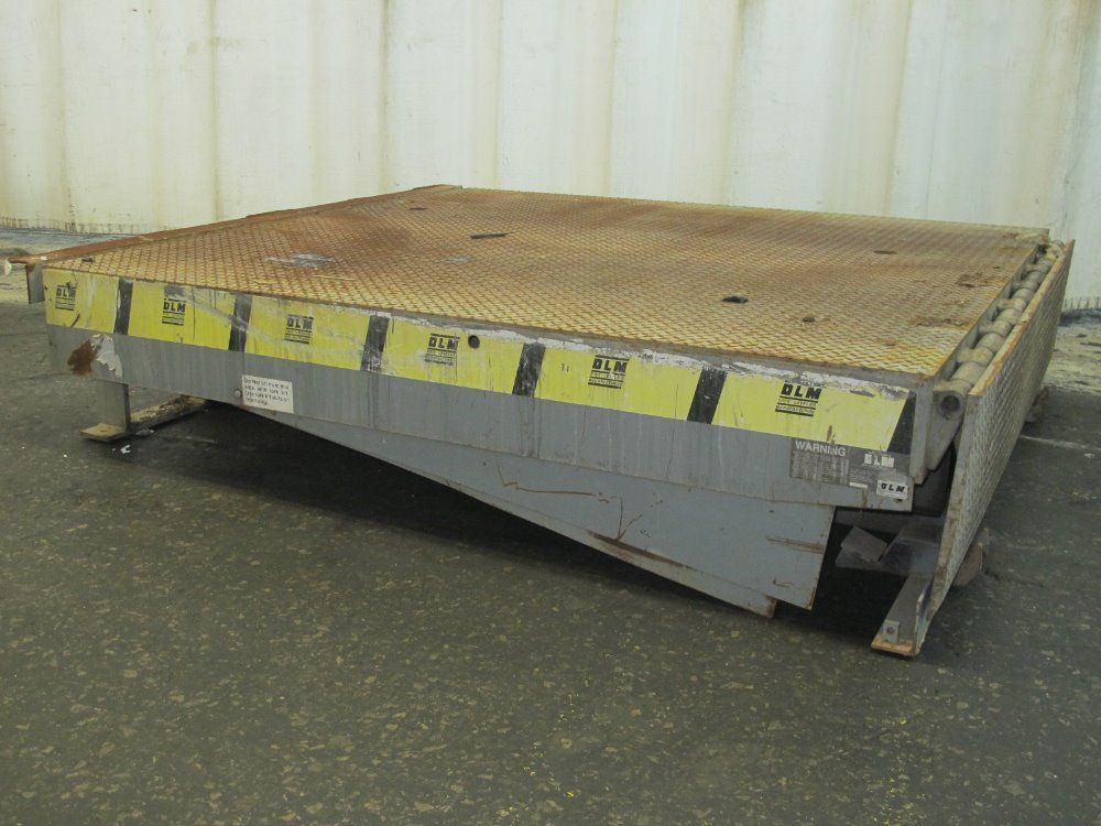 Dlm 82'' X 78'' Dock Leveler