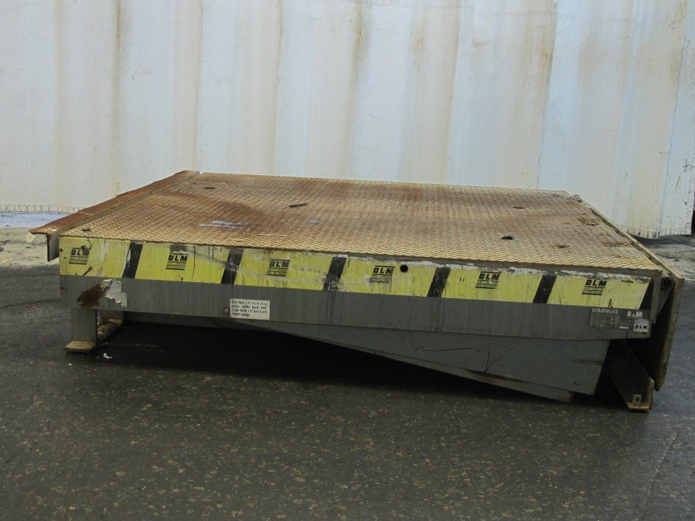 Dlm 82'' X 78'' Dock Leveler