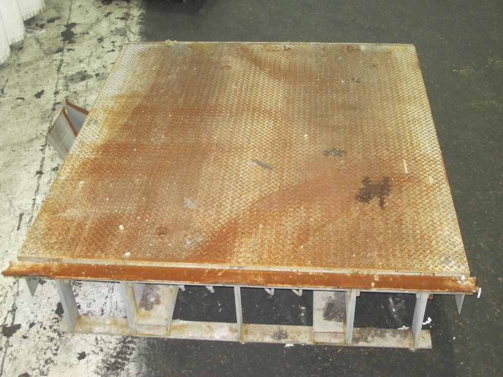 Dlm 82'' X 78'' Dock Leveler