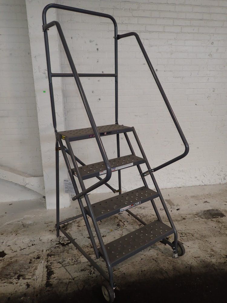 Tri Arc 4 Steps Portable Stairs