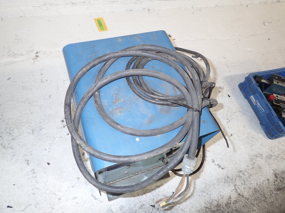 Pluskota Electric Battery Charger