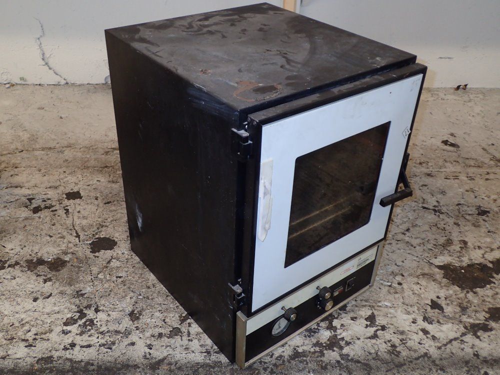 Curtin Matheson Vacuum Oven