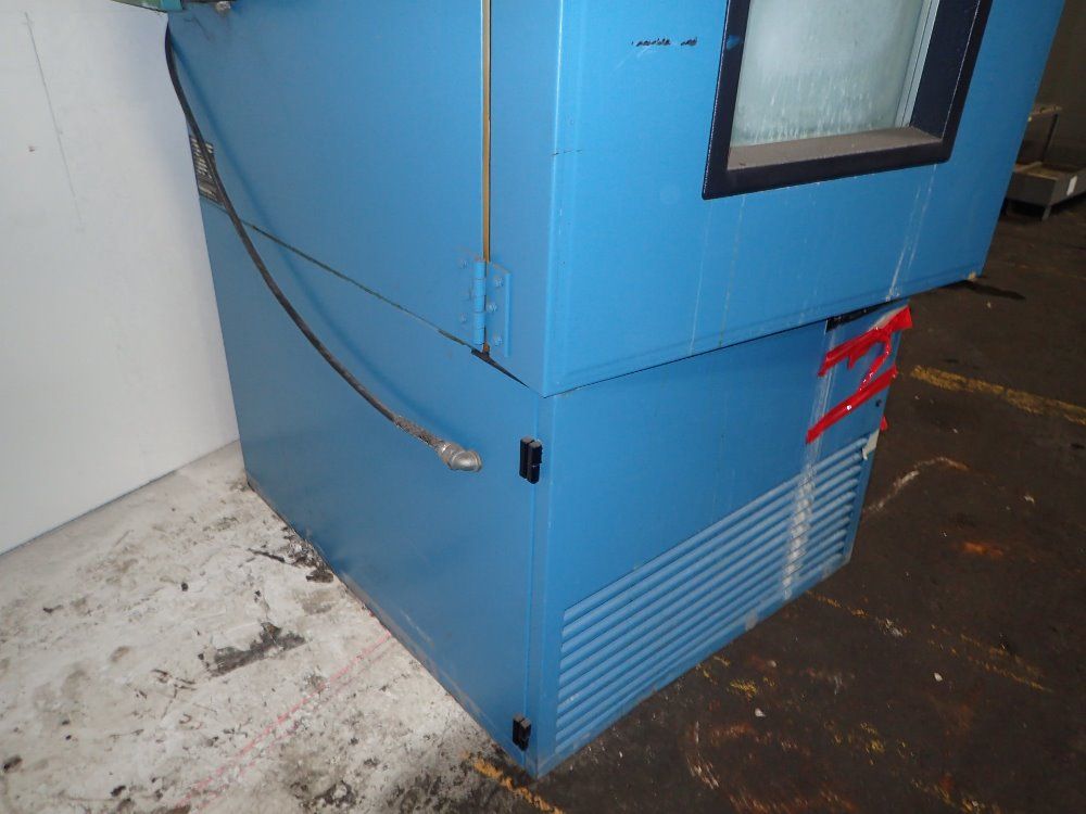 Thermotron Envronmental Chamber