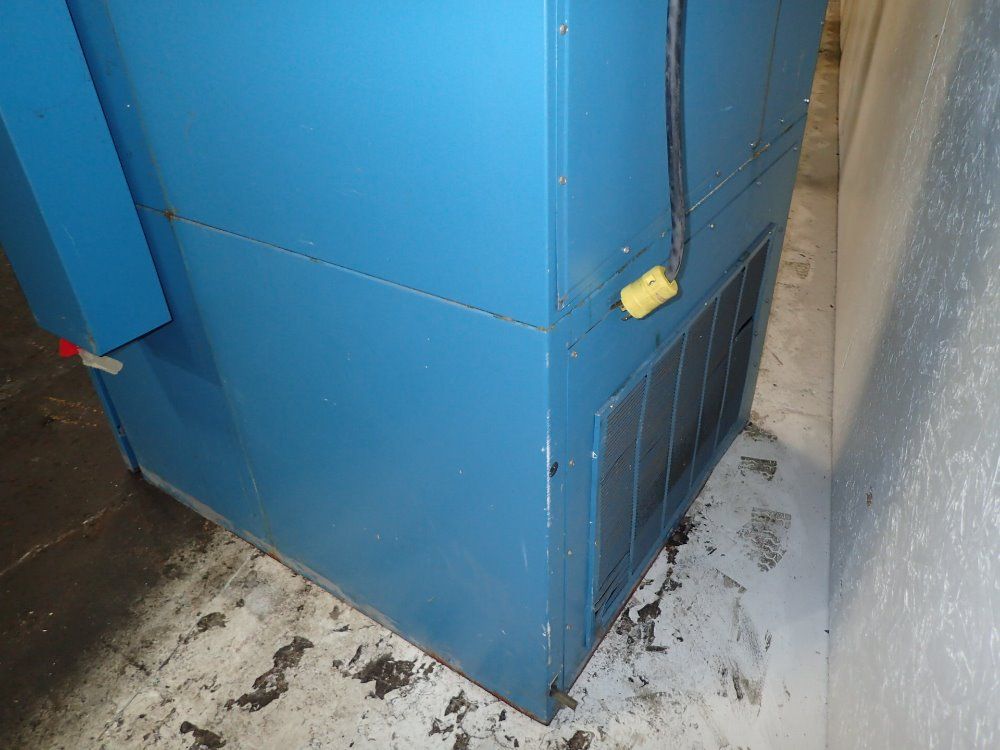 Thermotron Envronmental Chamber