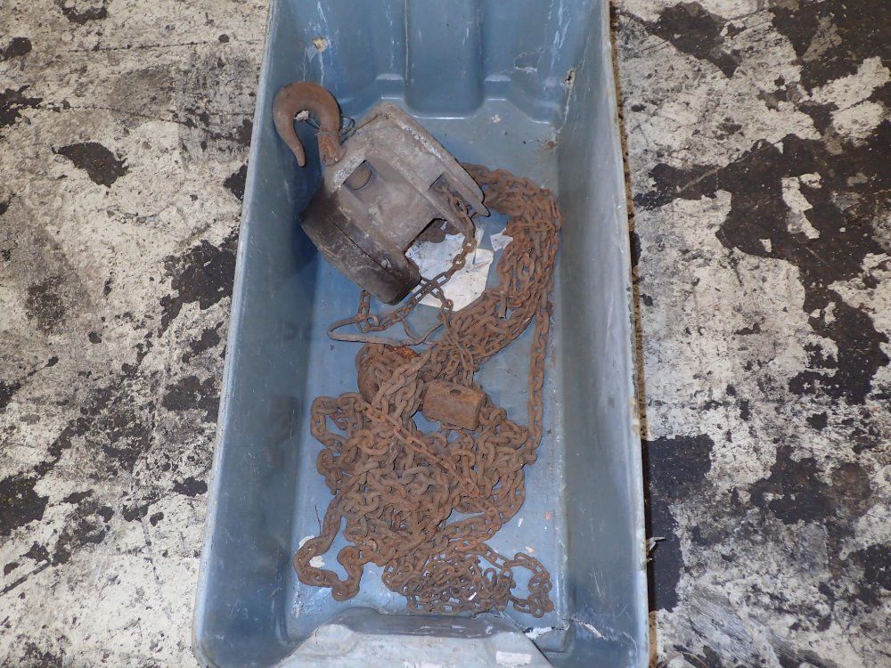 Cm/cyclone Chain Hoist