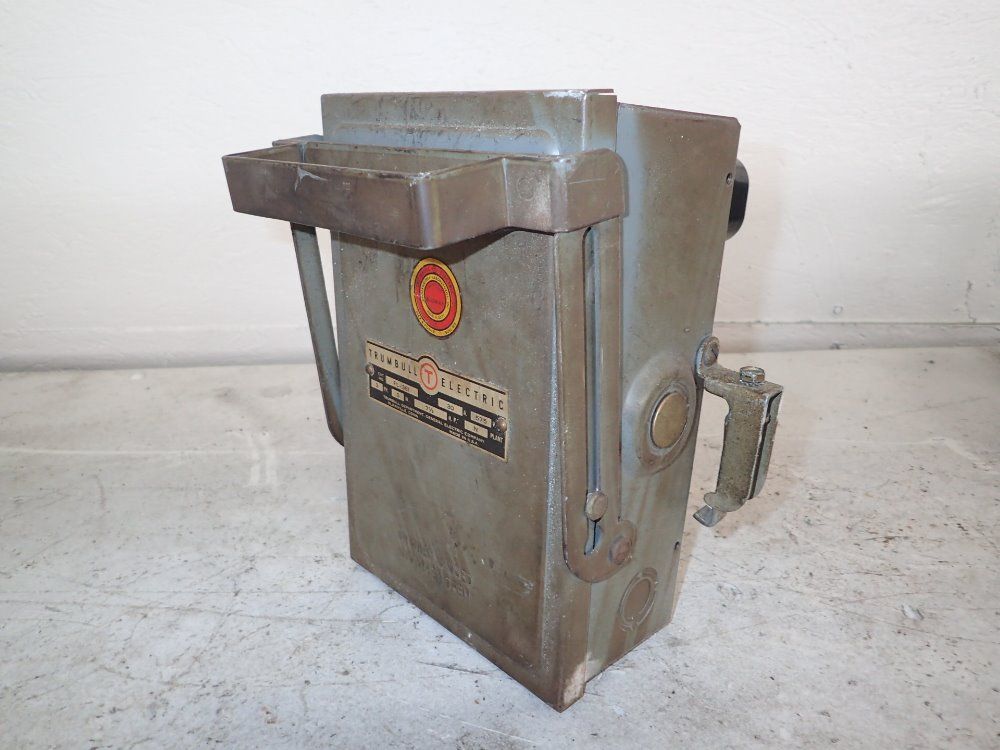 General Electric Bus Plug