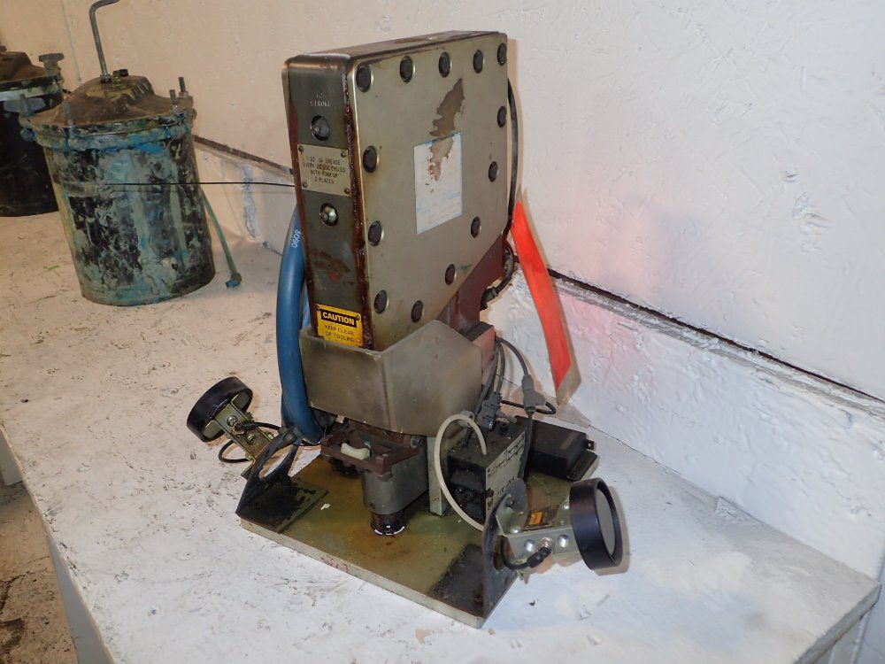 Btm Corp. Pneumatic Punch Press