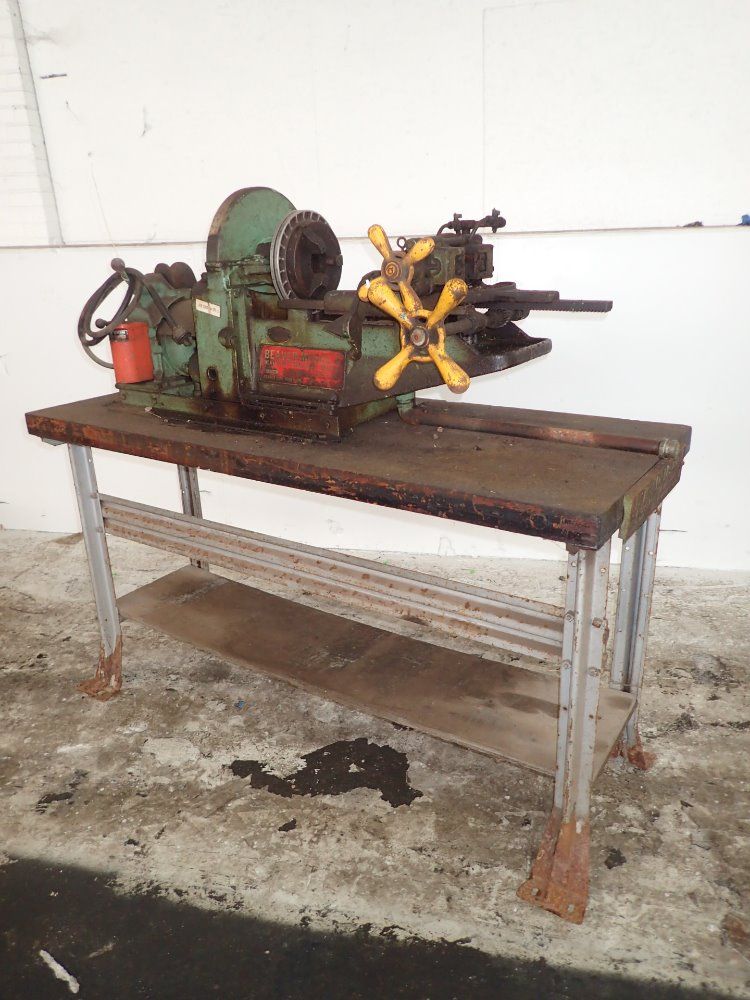 Beaver Pipe Tools Pipe & Bolt Machine