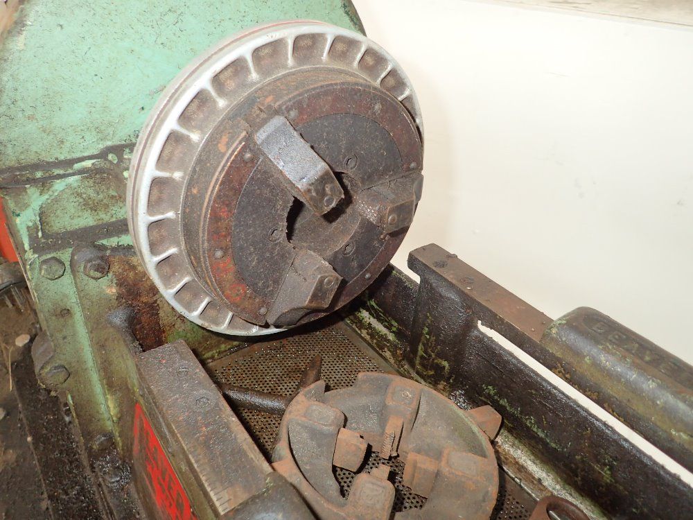 Beaver Pipe Tools Pipe & Bolt Machine