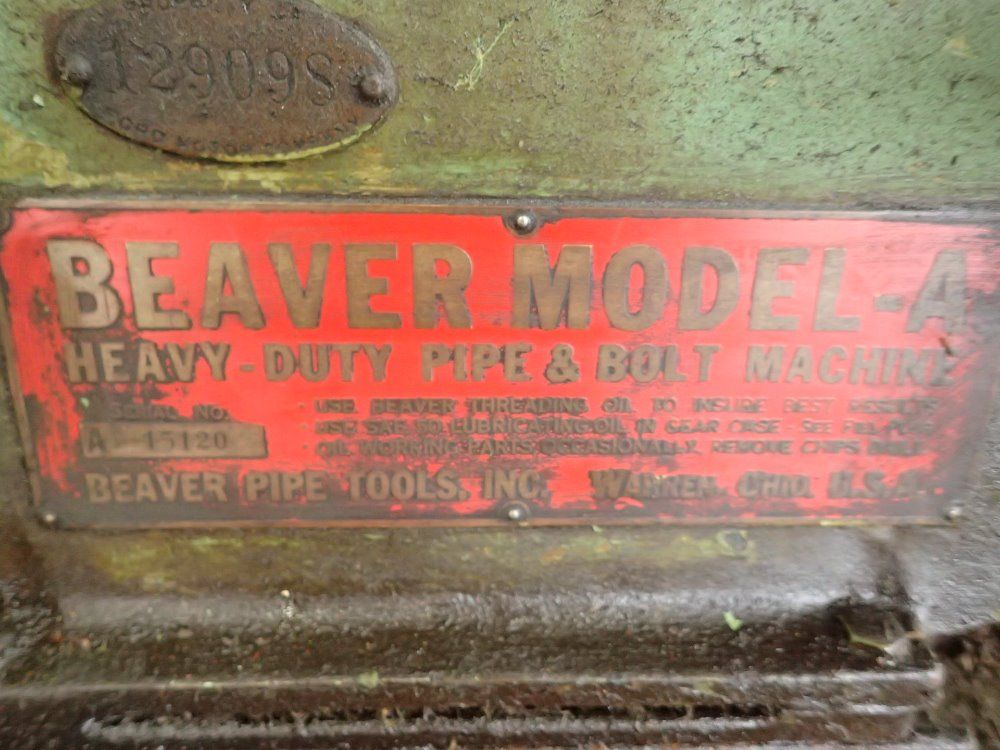 Beaver Pipe Tools Pipe & Bolt Machine