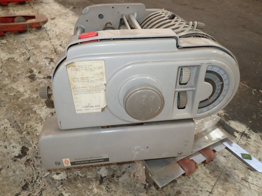 Pitney Bowes Folding Machine
