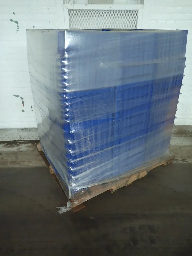 Trelleborg Rubber 11 1/2 X 15 1/2 X 11 - 11 1/2 X 15 1/2 X 5 1/2 Plastic Bins W/ Lids