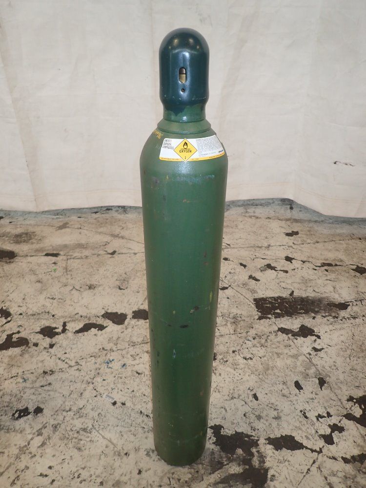 Praxair Oxygen Tank
