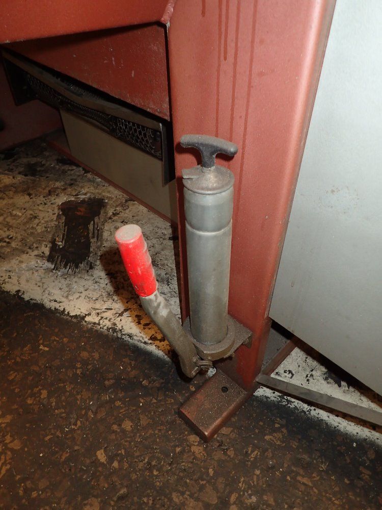 Linden Belt Sander W/ Feeder Conveyor