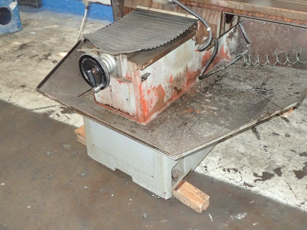 A Trump Cnc Vertical Mill