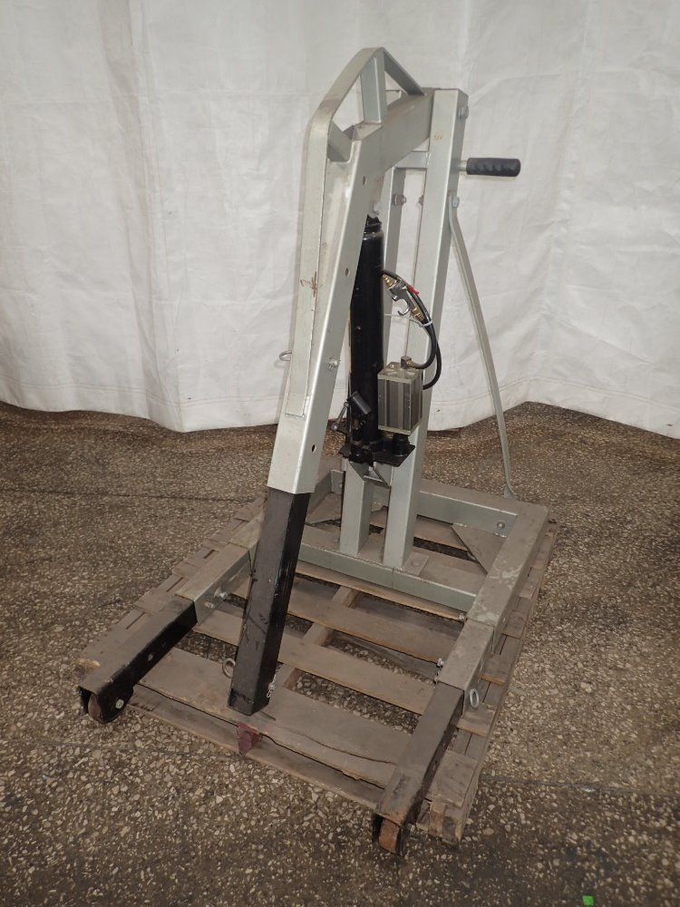Larin Engine Hoist