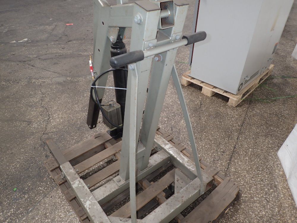 Larin Engine Hoist
