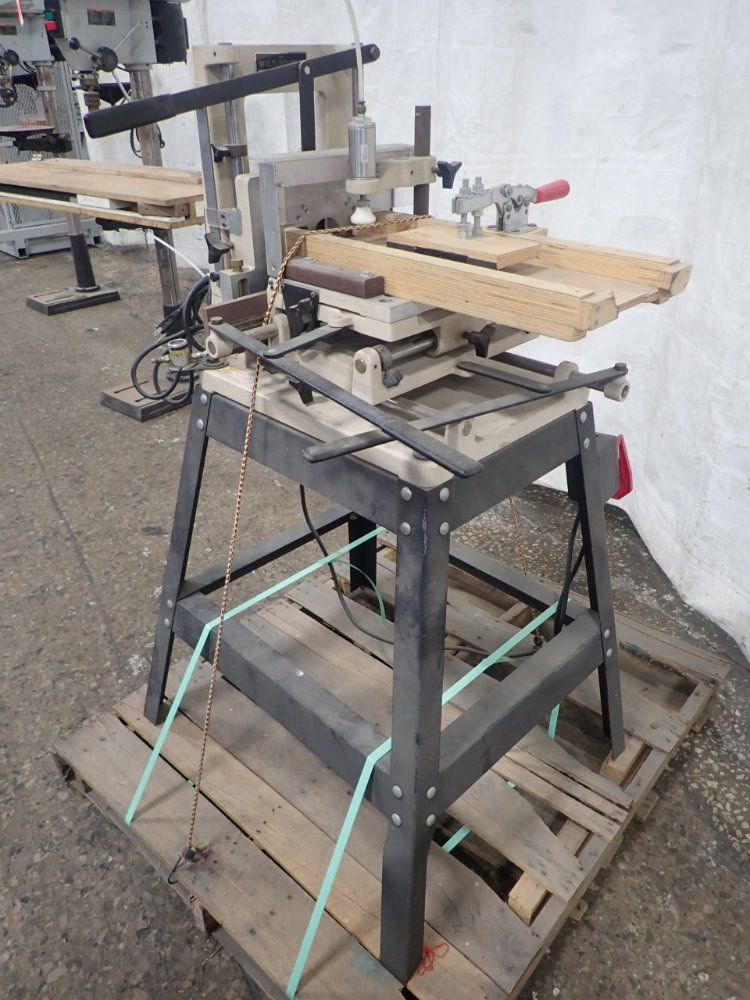 Jds Company Horizontal Router