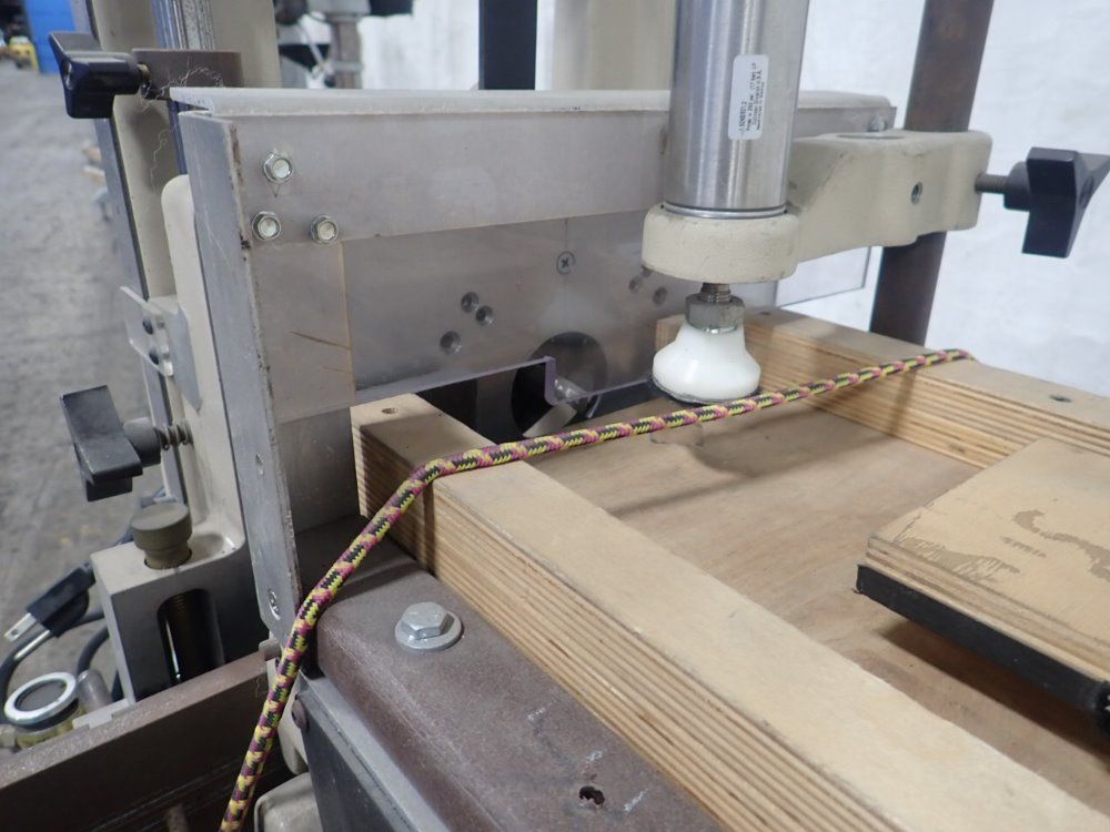 Jds Company Horizontal Router