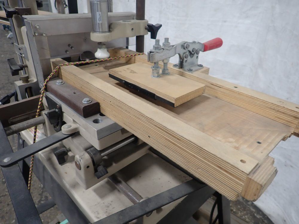Jds Company Horizontal Router