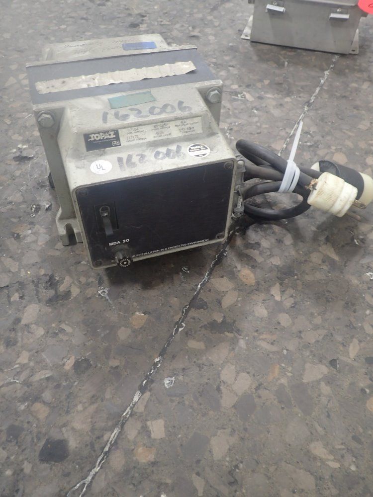 Topaz Ac Voltage Regulator