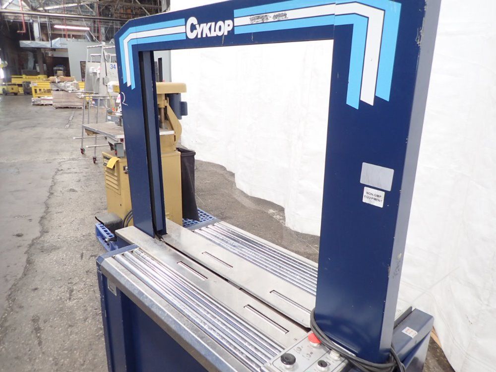 Cyklop Strapping Machine