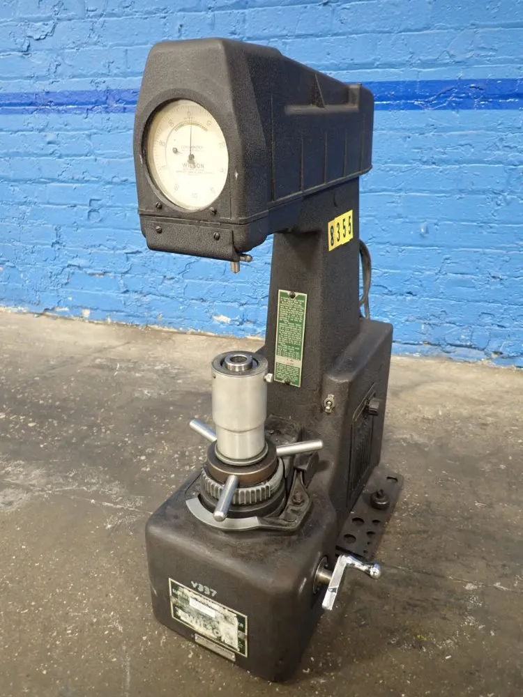 Rockwell / Wilson Hardness Tester