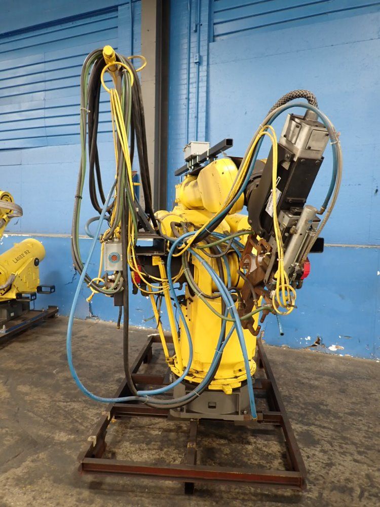 Fanuc S-420iw Robot - S-420iw