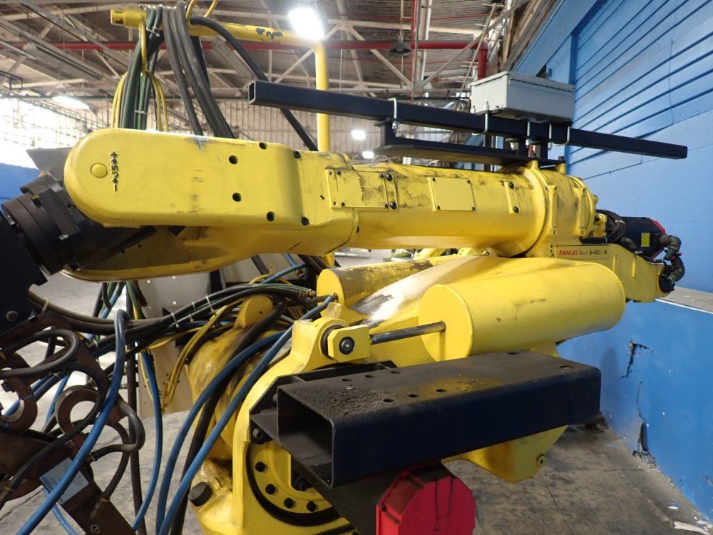 Fanuc S-420iw Robot - S-420iw