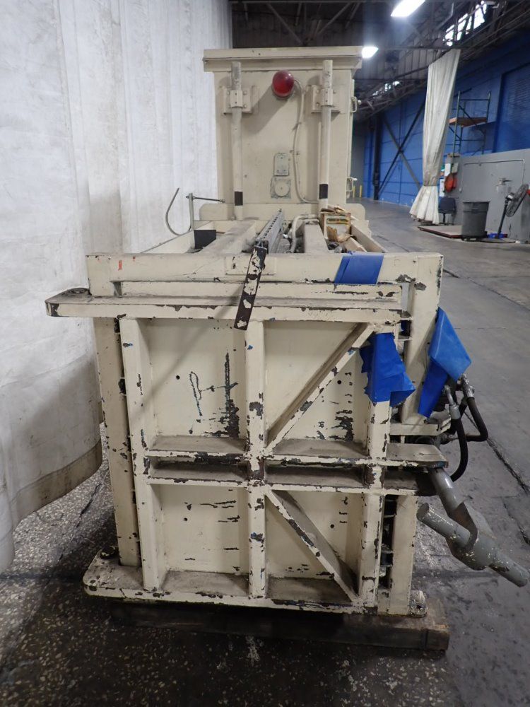 Balemaster 28" X 30" Horizontal Baler