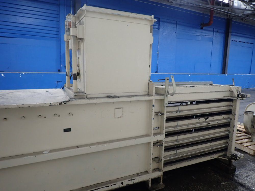 Balemaster 28" X 30" Horizontal Baler