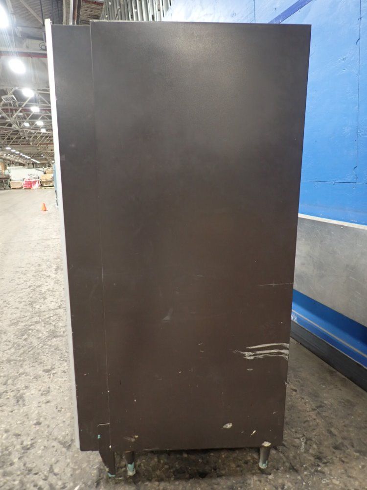 Rowe International Vending Machine