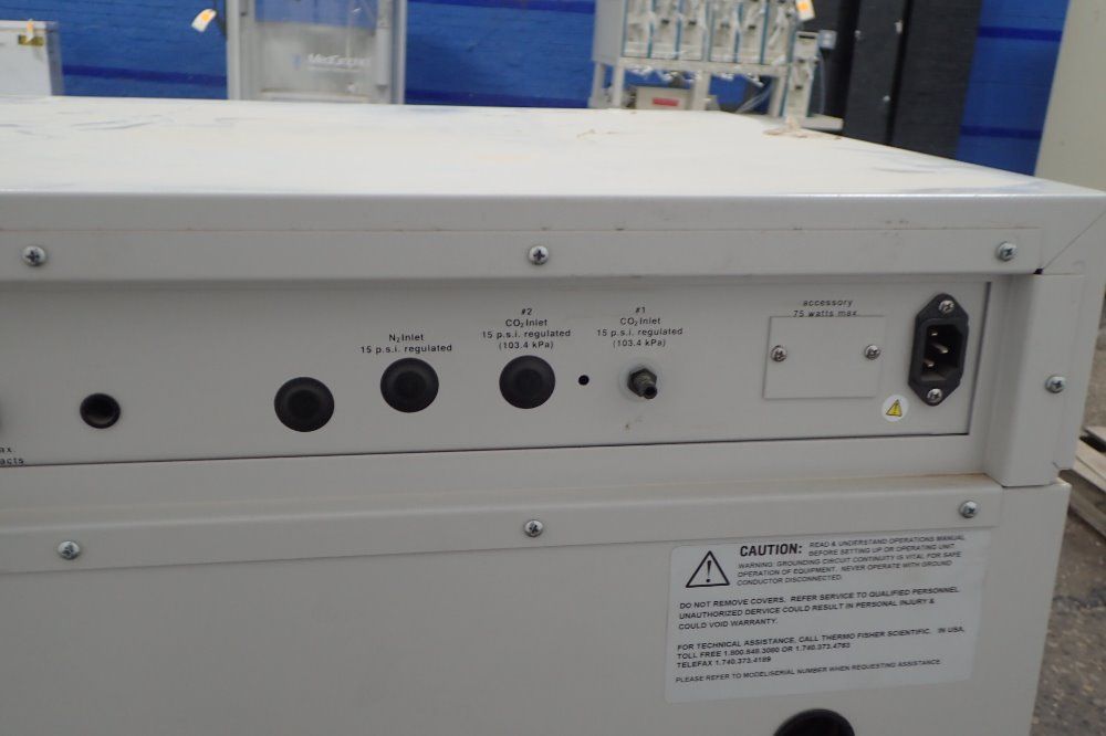 Thermo Fisher Scientific Incubator