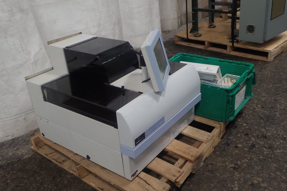 Perkin Elmer 2470-0010 Gamma Counter - 2470-0010