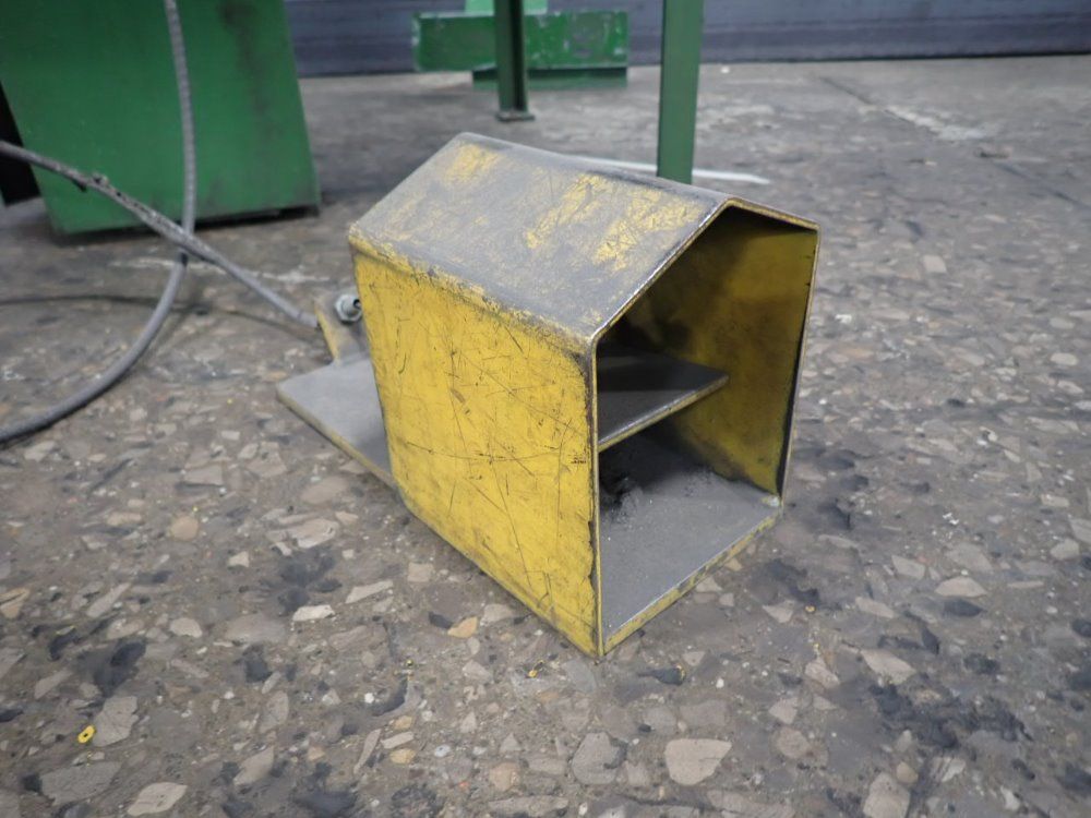 Lion Machinery Apc Cleatfolder