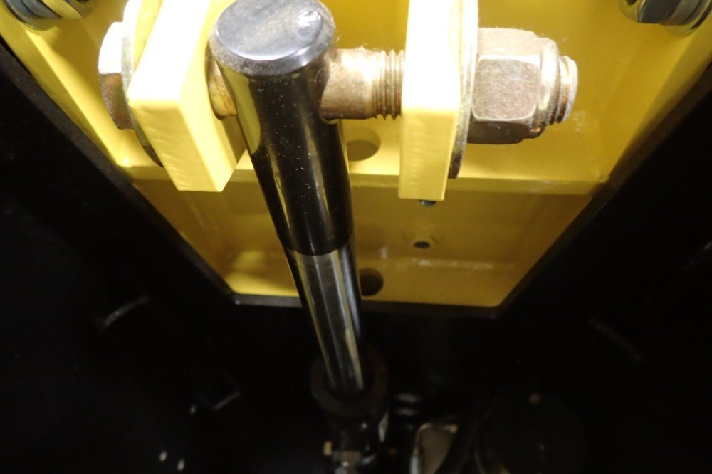 Dj Products 30,000 Pull / 6,000 Lift Cart Caddy/electric Tugger