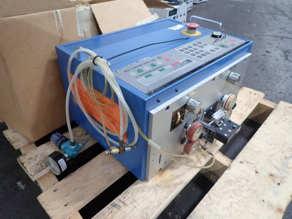 Komax Wire Cut & Strip Machine
