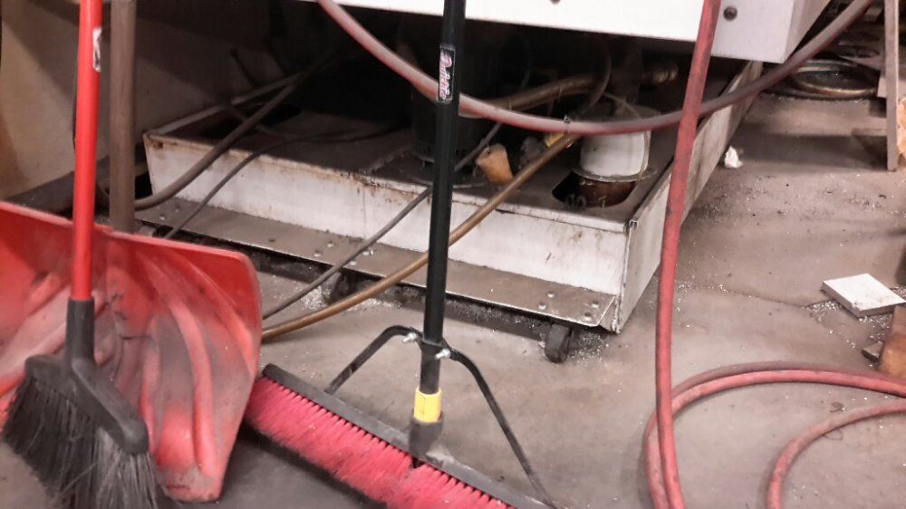 Haas Vf 8 Vertical Machining Center - Vf 8