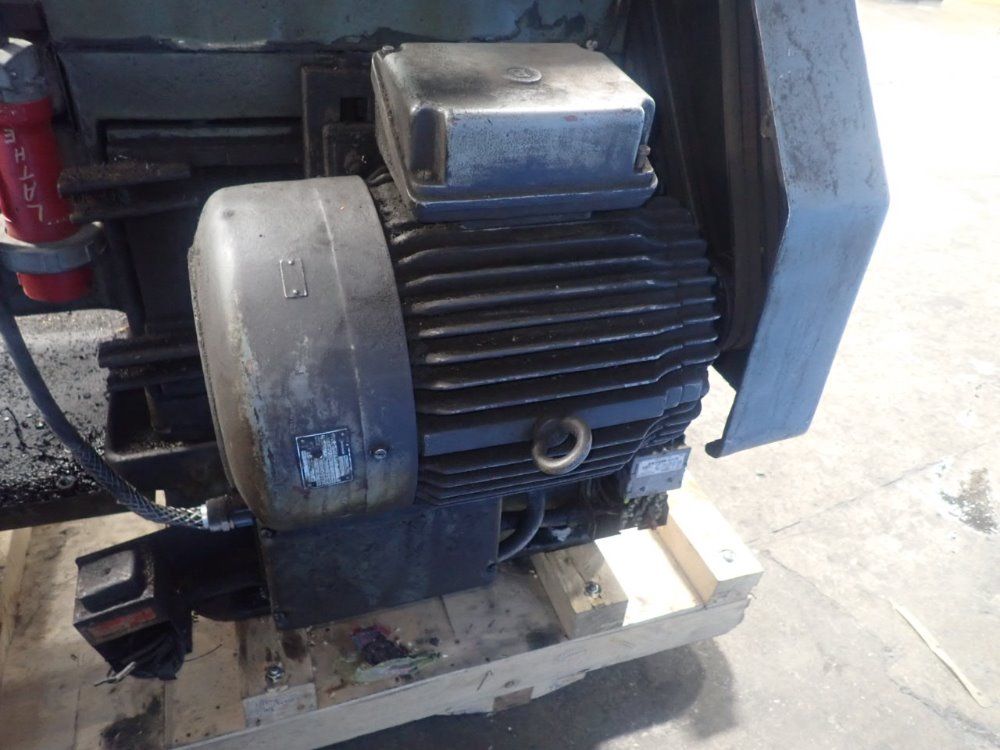 Meuser 29" / 36" X 120" Gap-bed Lathe