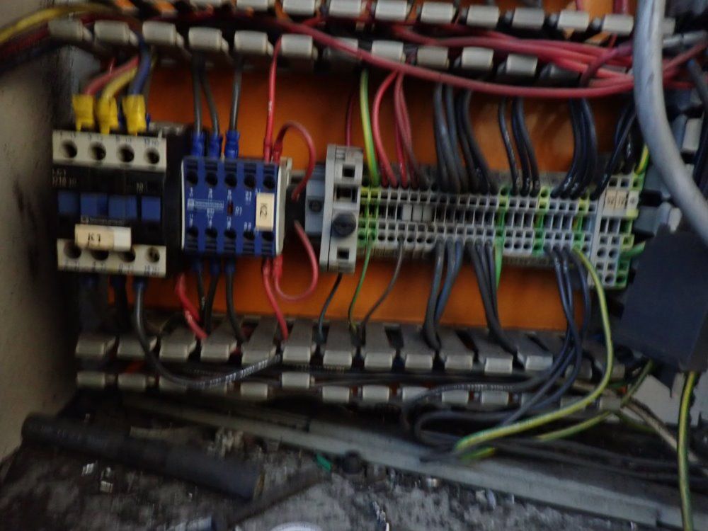 Clausing Colchester 15" X 48" Lathe - 15 Vs