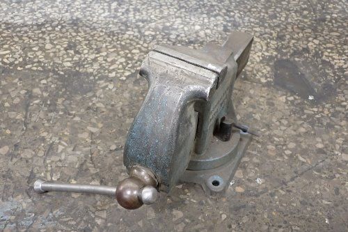 L S Starrett 4-1/2" Vise