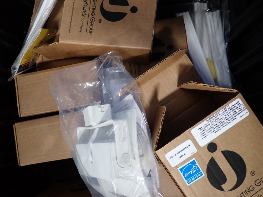 Juno Lighting Light Fixture