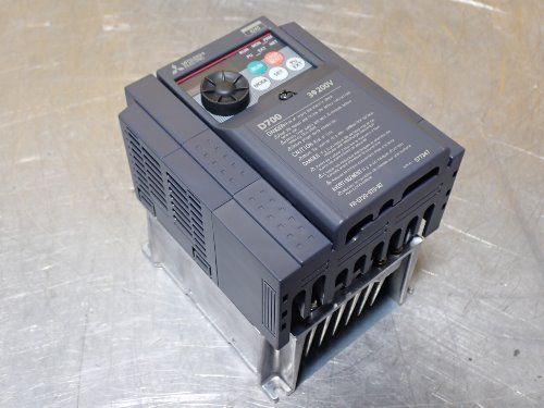 Mitsubishi . Fr-d720-070-n7. Compact Drive Unit. Output=7amp, 3ph, Ac200-240v - Fr-d720-070-n7