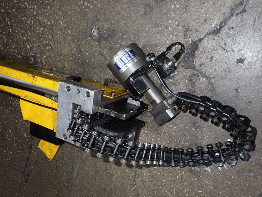 Pascal Traveling Clamp